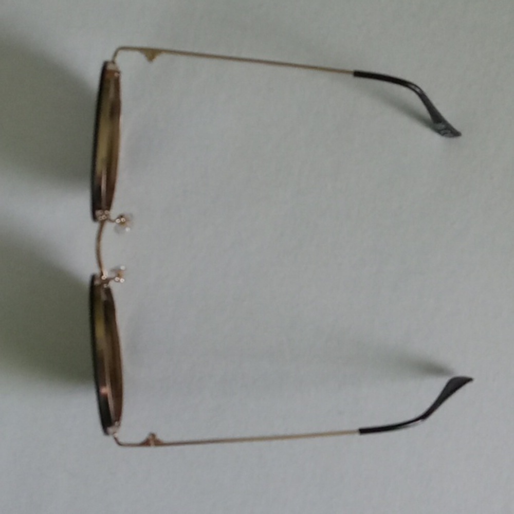 Foster Grant Sunglasses - Picture 5 of 10